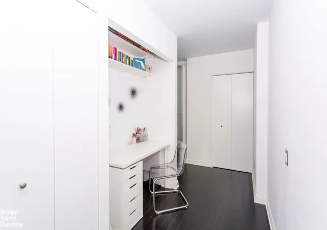 Photo 3 of Single family home for sale at 88 Greenwich St #428, New York City, NY 10006 | MLS# RLS20089939 | Listing updated on 2026-08-02