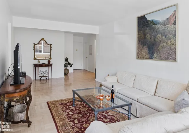 3rd image of 640 W 239Th St, New York, NY 10463