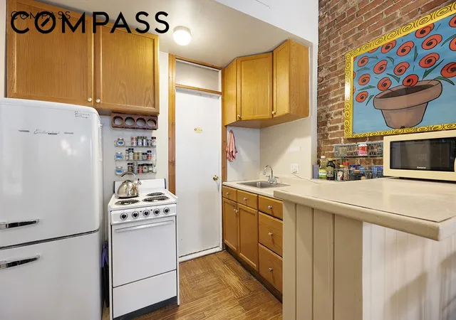 Photo 3 of Multi family home for sale at 119 W 80th Street #2F, New York, NY 10024 | MLS# RLS20090148 | Listing updated on 2026-08-27