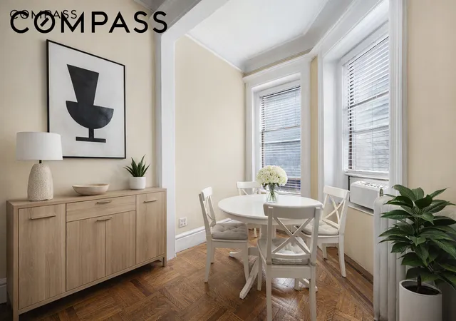 Listing Photo 2 - Condo for sale in building located at 119 W 80Th St, New York City, NY 10024 - Unit #3F