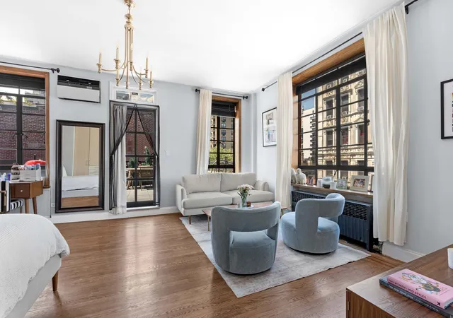 Photo 3 of Condo for sale at 1 Rutherford Pl #5R, New York, NY 10003 | MLS# RLS20090177 | Listing updated on 2026-07-19