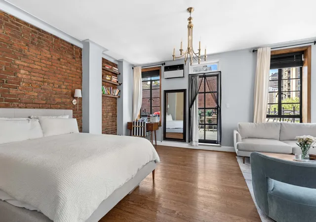 Photo 4 of House for sale at 1 Rutherford Pl #5R, New York, NY 10003 | MLS# RLS20090177 | Listing updated on 2026-07-19