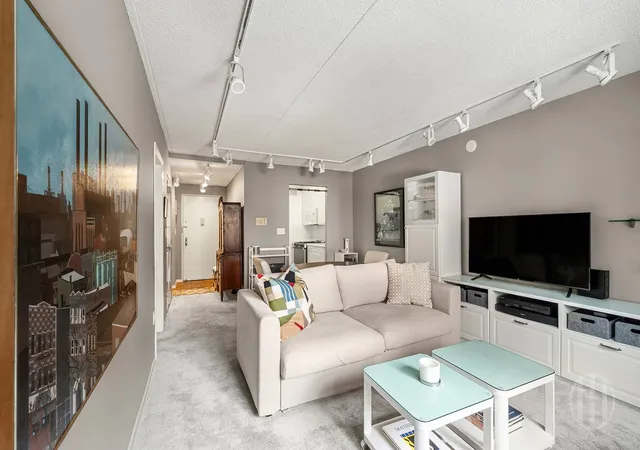 3rd image of 280 Rector Pl #3E, New York, NY 10280 | MLS# RLS20090248