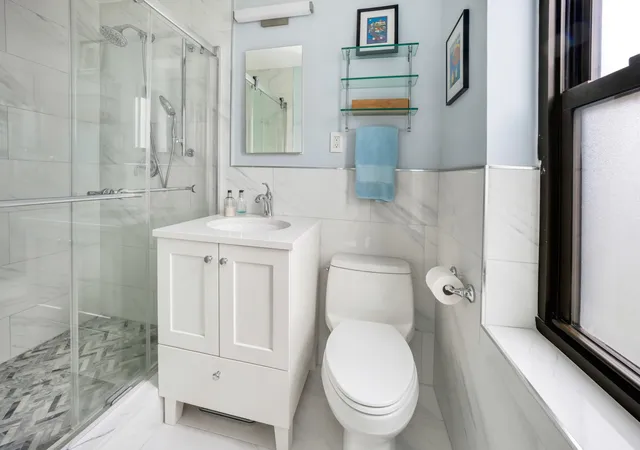 3rd image of 205 W End Ave #6D, New York, NY 10023 | MLS# RLS20090255