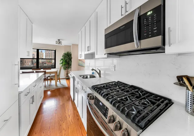 5th image of 205 W End Ave #6D, New York, NY 10023 | MLS# RLS20090255