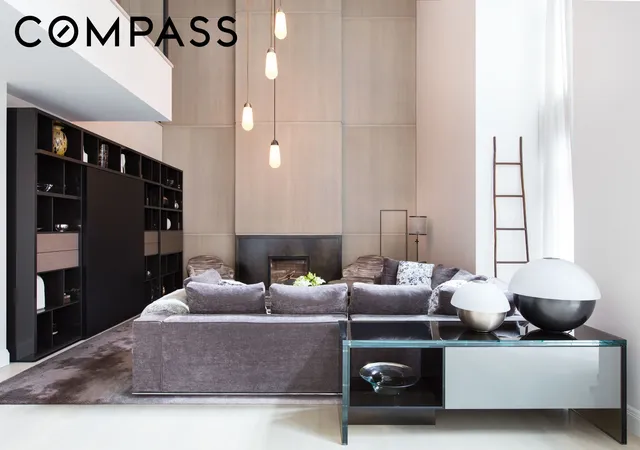 3rd image of 150 Charles St, New York City, NY 10014