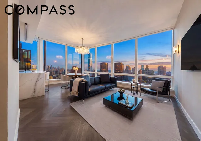 2nd image of 111 Murray St, New York City, NY 10007