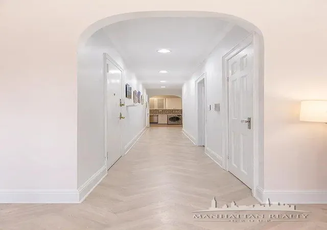 4th image of 109 W 82Nd St #2A, New York, NY 10024 | MLS# RLS20090343