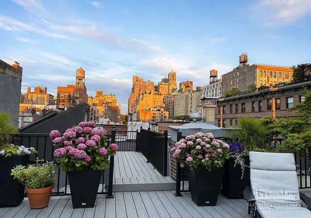 2nd image of 109 W 82Nd St, New York, NY 10024