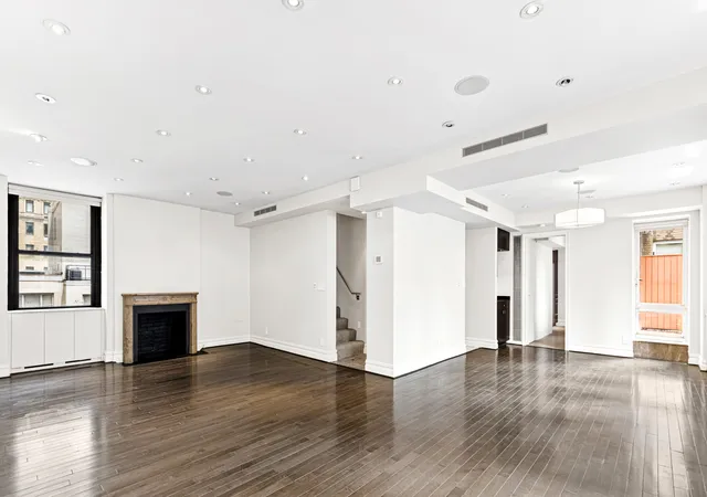 Homes for sale in New York City, NY | 111 E 56Th St #1700, New York City, NY 10022 | MLS# RLS20090357