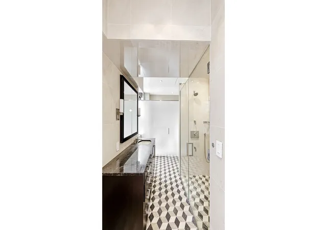 Homes for sale in New York City, NY | 111 E 56Th St #1700, New York City, NY 10022 | MLS# RLS20090357