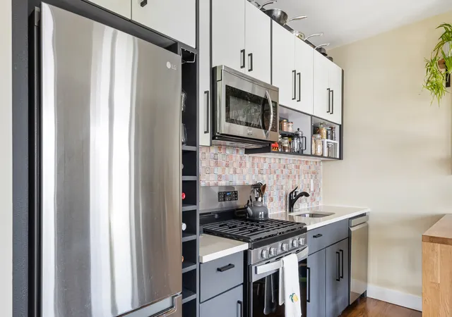 Photo 4 of Sale Pending at 805 5th Avenue #5B, Brooklyn, NY 11232 | MLS# RLS20090375 | Listing updated on 2026-07-21