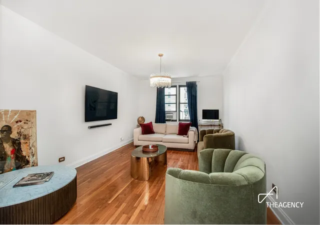 1st image of 512 Kappock St #2J, Bronx, NY 10463 | MLS# RLS20090383