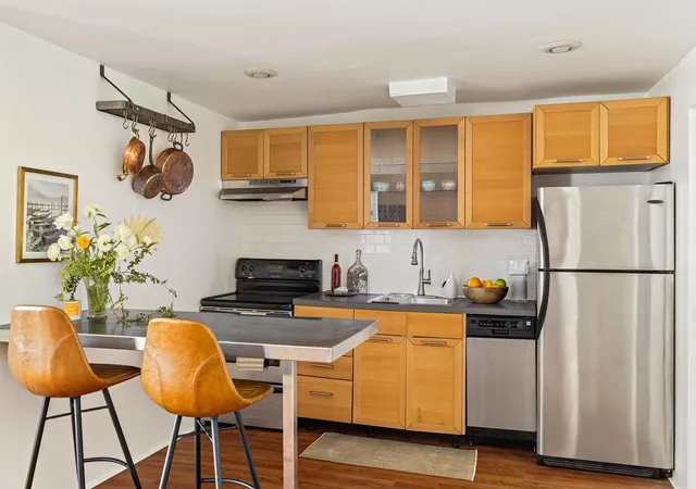 Photo 2 of Sale Pending at 170 Norfolk St #2, New York City, NY 10002 | MLS# RLS20090507 | Listing updated on 2026-07-30