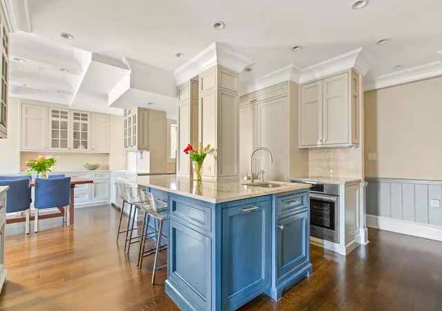4th image of 333 E 68Th St, New York City, NY 10065