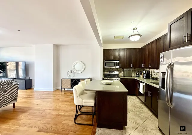 Homes for sale in New York, NY | 90 Bay St Lndg, New York, NY 10301