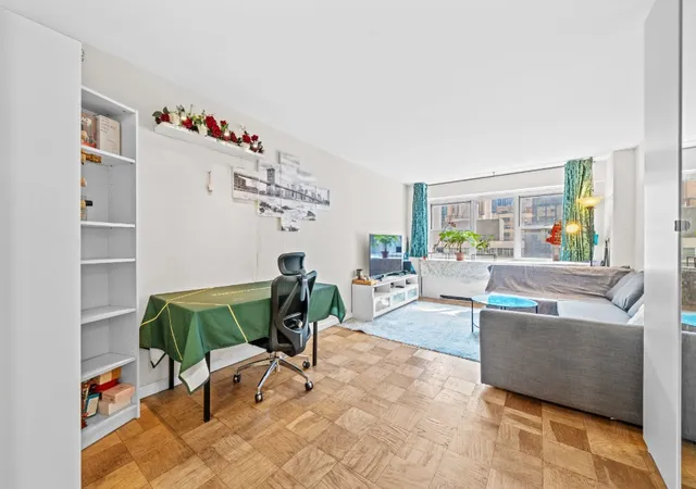 3rd image of 153 E 57Th St, New York City, NY 10022