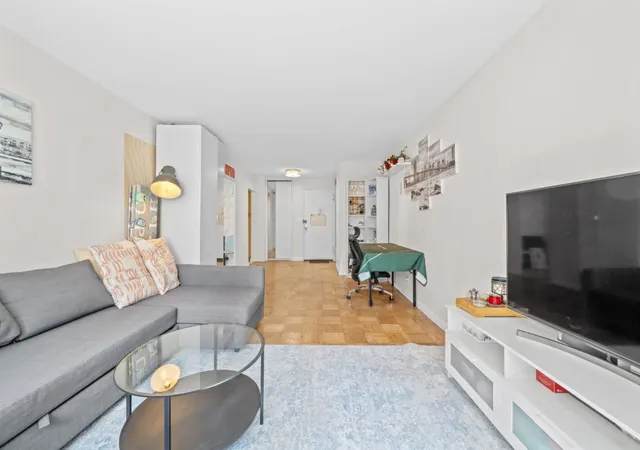 5th image of 153 E 57Th St, New York City, NY 10022