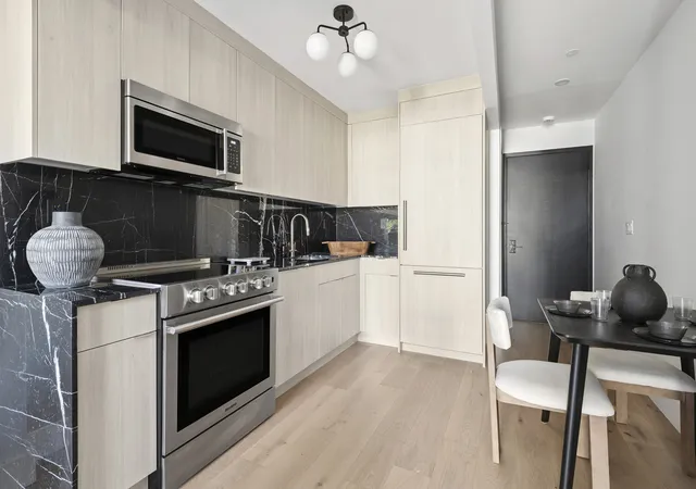 3rd image of 1811 Menahan St #3R, Ridgewood, NY 11385 | MLS# RLS20090705