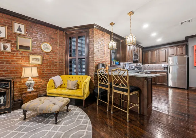 Homes for sale in New York City, NY | 555 W 149Th St, New York City, NY 10031