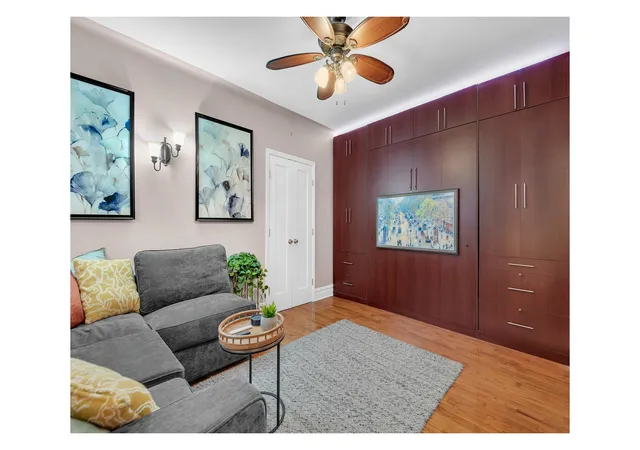 5th image of 130 Bay Ridge Pkwy #1M, Brooklyn, NY 11209 | MLS# RLS20090770