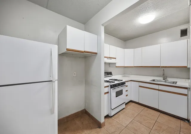 Photo 3 of Sale Pending at 785 St Anns Ave #23B, New York City, NY 10451 | MLS# RLS20090842 | Listing updated on 2026-08-03