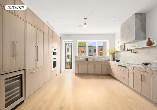 Listing Photo 4 - Condo for sale in building located at 533a Quincy St, Brooklyn, NY 11221