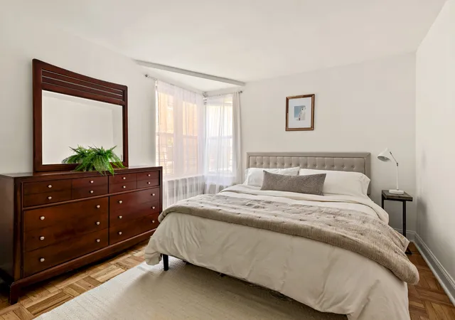 4th image of 651 Vanderbilt St #2A, Brooklyn, NY 11218 | MLS# RLS20091003