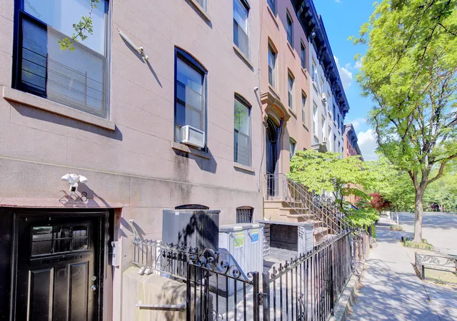 Photo 3 of Townhouse for sale at 268 Dean St, Brooklyn, NY 11217 | MLS# RLS20091094 | Listing updated on 2026-06-22