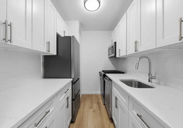Homes for sale in New York, NY | 150 W End Ave, New York, NY 10023
