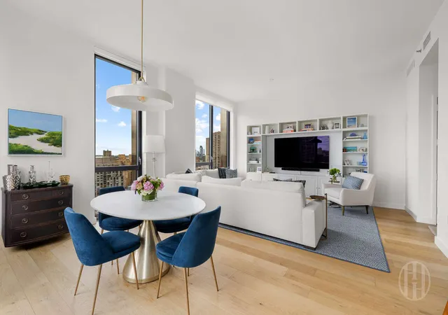 Listing Photo 3 - Condo for sale in building located at 360 E 89Th St, New York City, NY 10128 - Unit #22A
