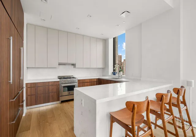 Listing Photo 5 - Condo for sale in building located at 360 E 89Th St, New York City, NY 10128 - Unit #22A