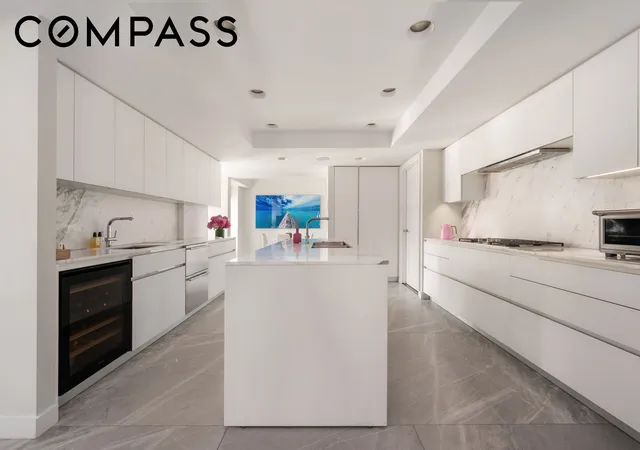 3rd image of 737 Park Ave, New York City, NY 10021