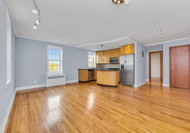 4th image of 139-09 84Th Dr #605, Jamaica, NY 11435 | MLS# RLS20091230
