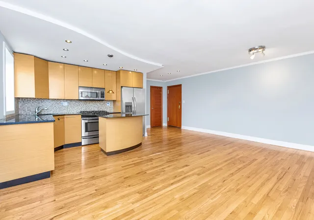 5th image of 139-09 84Th Dr #605, Jamaica, NY 11435 | MLS# RLS20091230