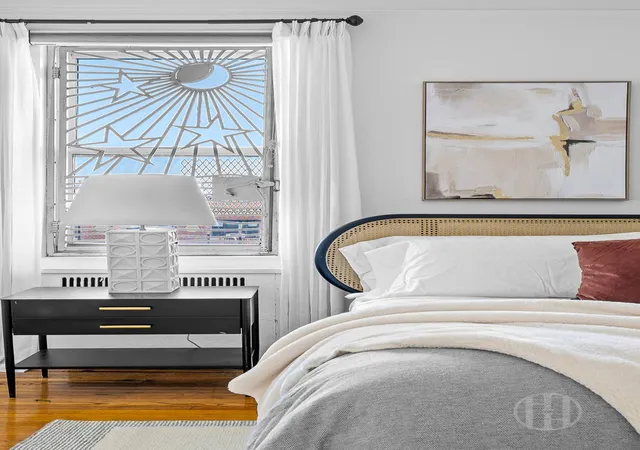 2nd image of 55 Eastern Pkwy, Brooklyn, NY 11238
