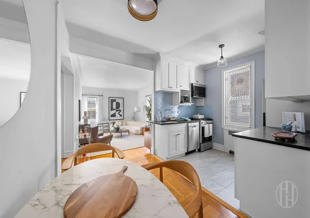 2nd image of 55 Eastern Pkwy #6G, Brooklyn, NY 11238 | MLS# RLS20091222