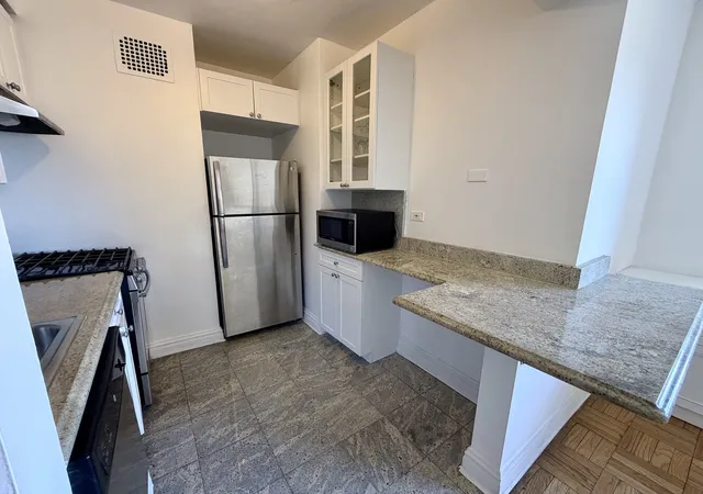 4th image of 305 E 72Nd St #10A, New York City, NY 10021 | MLS# RLS20091298