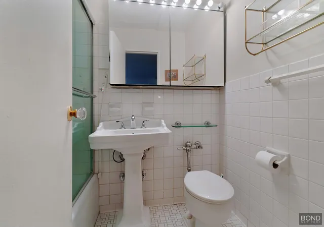 Photo 4 of House for sale at 301 E 64th Street #9L, New York, NY 10065 | MLS# RLS20091476 | Listing updated on 2026-06-16