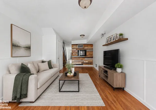 Photo 1 of Townhouse for sale at 17 Tessa Ct, Staten Island, NY 10304 | MLS# RLS20091529 | Listing updated on 2026-05-15