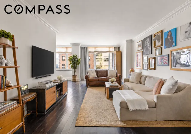 2nd image of 90 E End Ave #4B, New York, NY 10028 | MLS# RLS20087876