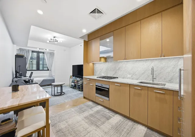 Photo 1 of House for sale at 300 W 122nd Street #5R, New York City, NY 10027 | MLS# RLS20091577 | Listing updated on 2026-08-02