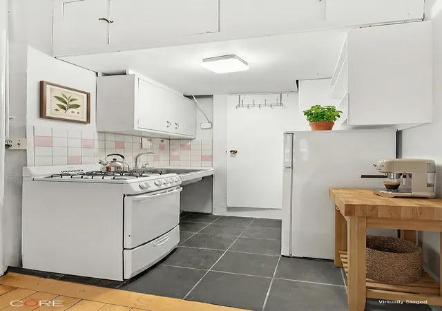 Photo 3 of Sale Pending at 241 E 7th Street #1B, New York, NY 10009 | MLS# RLS20091668 | Listing updated on 2026-06-10