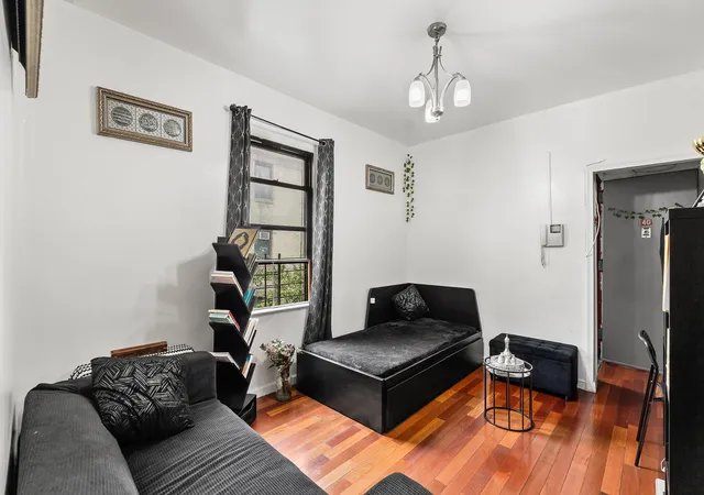 2nd image of 21-05 33Rd St, New York City, NY 11105