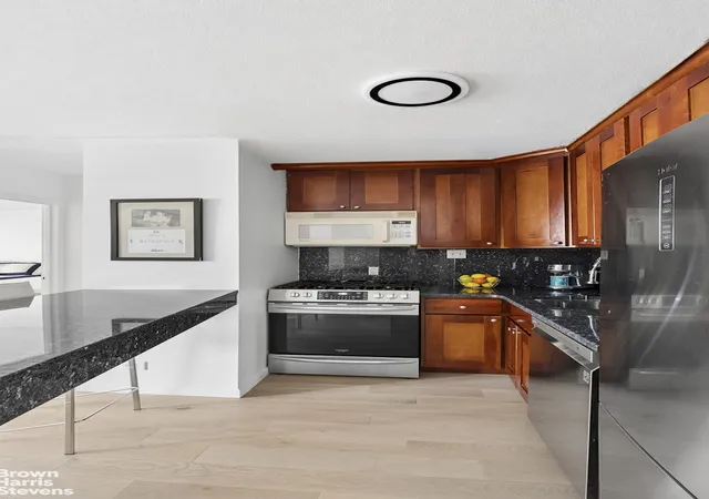 3rd image of 130 W 67Th St #9C, New York City, NY 10023 | MLS# RLS20091692
