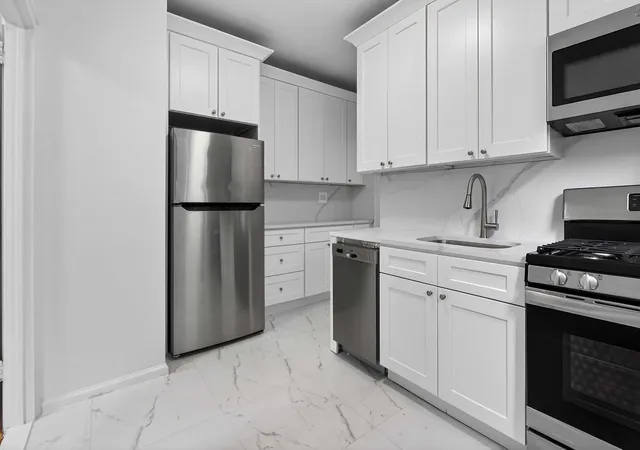 5th image of 915 E 17Th St, New York City, NY 11230