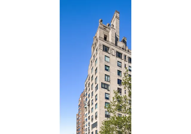 2nd image of 10 Gracie Sq, New York, NY 10028
