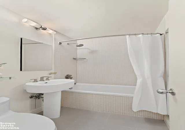 4th image of 301 E 22Nd St #7S, New York City, NY 10010 | MLS# RLS20091733