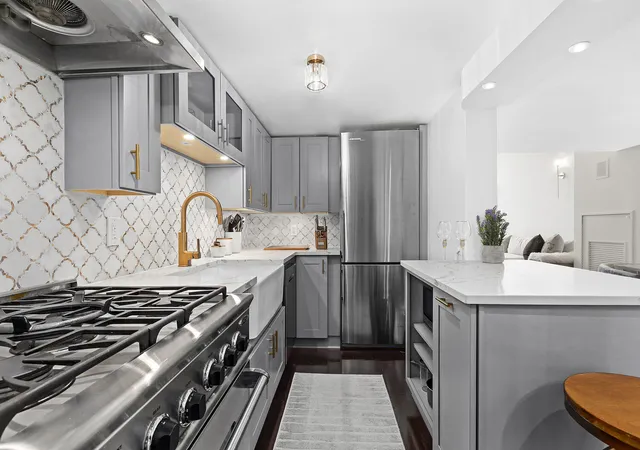 Photo 3 of Condo for sale at 421 Hudson St #607, New York, NY 10014 | MLS# RLS20091756 | Listing updated on 2026-05-16