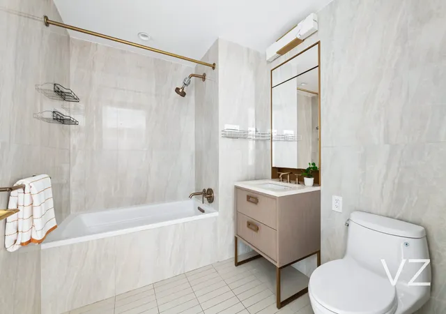 Photo 4 of Sale Pending at 3 Court Sq #2012, New York City, NY 11101 | MLS# RLS20091844 | Listing updated on 2026-09-24